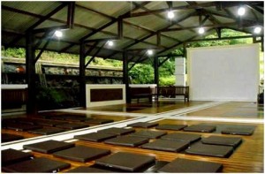 https://www.dpa-adventure.com/wp-content/uploads/2015/03/Outbound-Puncak-River-Camp.jpg